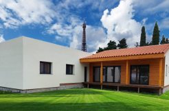 Vivienda Prefabricada Precios en oferta Casa con 3 dormitorios, salón, cocina, 2 baños, porche.